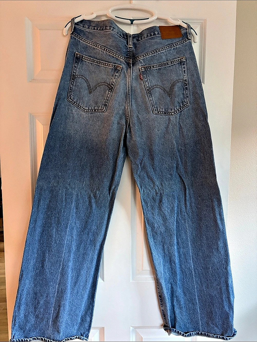 Levi’s Ribcage Wide Leg Blue Waist 30 x 30 Like New - Picture 2 of 3